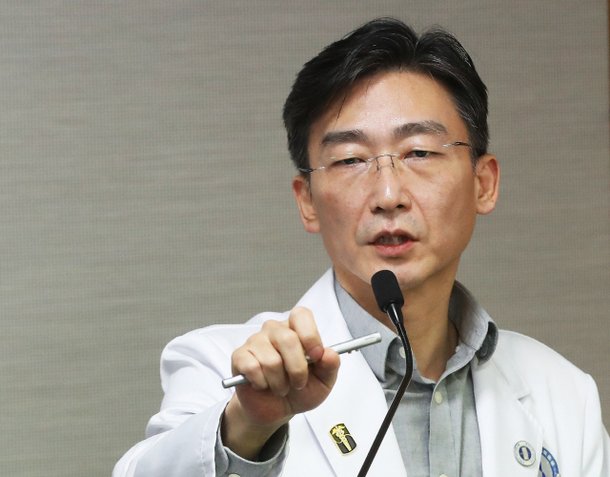 Lee Kuk-jong: Doctor, Not Officer, Lee Byeong-ji - News Directory 3