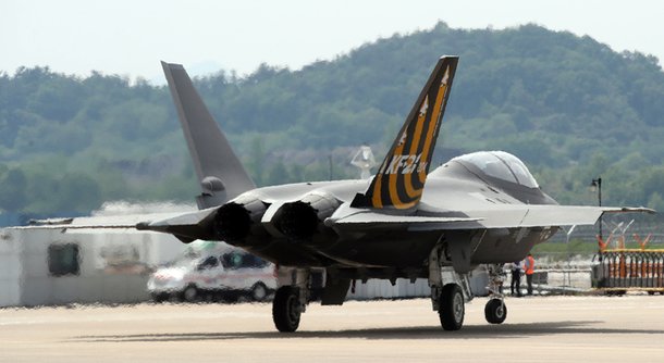 초음속 전투기 KF-21 주목" 필리핀 러브콜…첫 수출 가능할까 [박수찬의 軍] : 네이트 뉴스