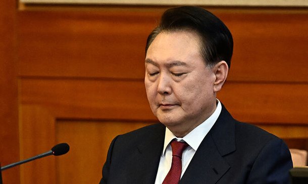 尹 구속기소…내란 재판 시계 빨라졌다