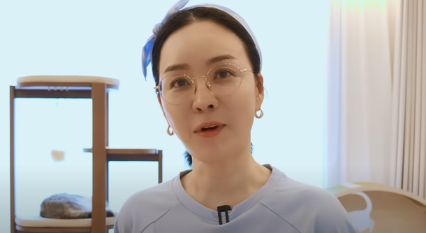 &apos;54세&apos; 김정난, 혼자 사는 3층집 화려하네 우리집은 거대한 캣타워
