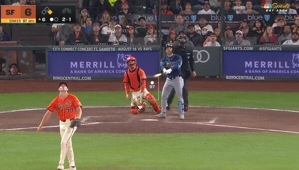 다이빙 캐치 장면