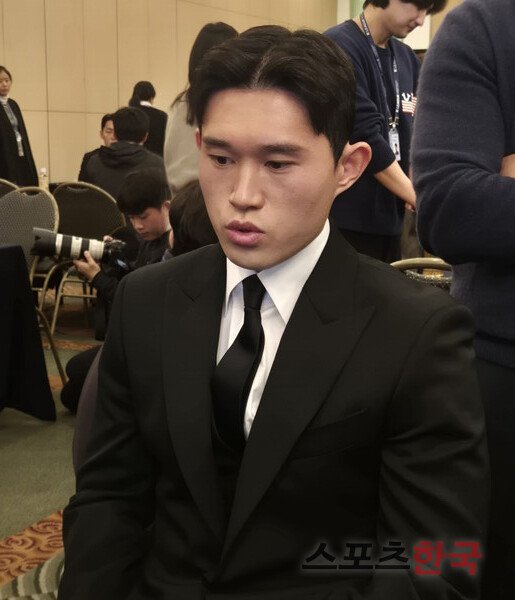 MVP 발표 직전의 이동경