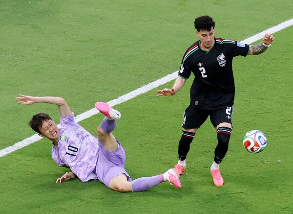Korea-Mexico Football Match: Controversy Over Spectators' 'Unsportsmanlike Whistling'