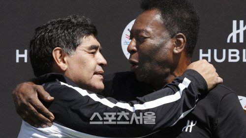 skysports-diego-maradona-pele_5184603