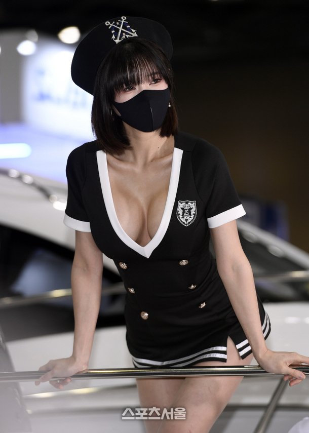 경기국제보트쇼를 빛내는 '대세모델' 송주아, 너무 사랑스러운 그녀! [포토] : 네이트 연예