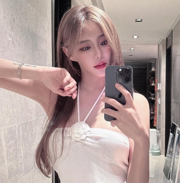 Former GLAM Member Dahee Surfaces After Retirement Announcement