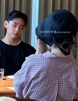 아이유-뷔, 레스토랑 목격담 솔솔 &apos;아이유 생파 기념 회동?&apos;