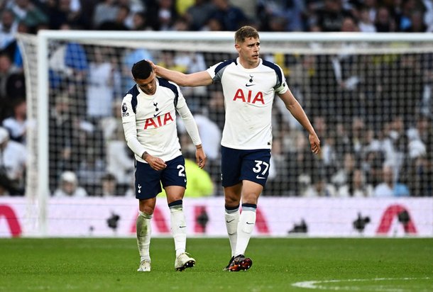 EPL 잔류 경쟁 관련 이미지