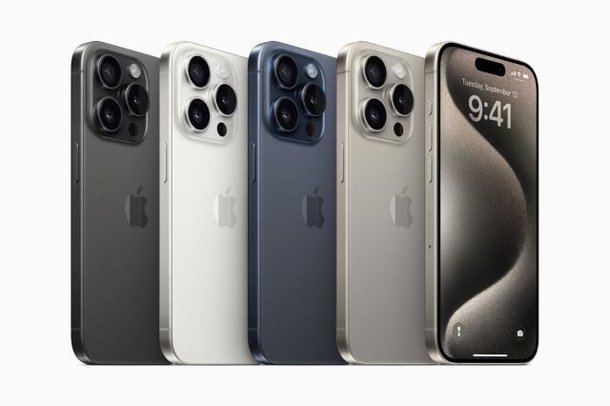 애플이 신형 스마트폰 아이폰15 시리즈의 한국 판매를 오는 10월13일부터 시작할 전망이다. 사진은 아이폰15 프로와 프로맥스 제품 이미지. /애플
