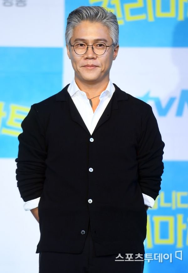 ë°•í˜¸ì‚° ì¸¡ íŽœíŠ¸í•˜ìš°ìŠ¤2 ìœ ë™í•„ å½¹ ì œì•ˆë°›ê³  ê²€í†  ì¤' ê³µì‹ìž…ìž¥ ë„¤ì´íŠ¸ë‰´ìŠ¤