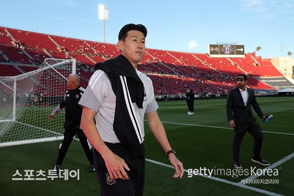 손흥민 vs 메시 선발 관련 이미지