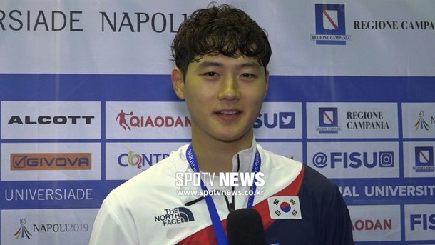 ë‚˜í´ë¦¬ U ëŒ€íšŒ ì••ë„ì  é‡' íŽœì‹± ì˜¤ìƒìš± ë„ì¿„ ì˜¬ë¦¼í