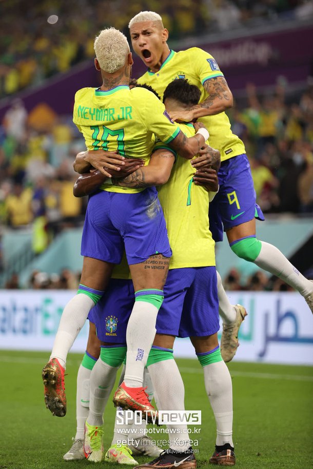 ▲ Hisarlison e Vinicius Jr. também viajarão regularmente com a seleção brasileira para as eliminatórias da Copa do Mundo na América do Norte e Central.