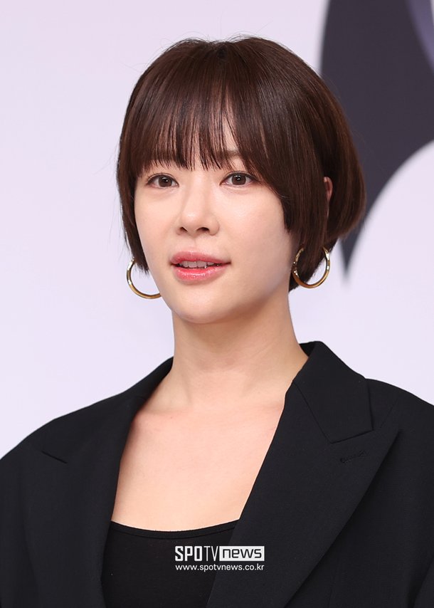 [단독]황정음 횡령 사태 후폭풍…하이킥 단체 광고 사라졌다