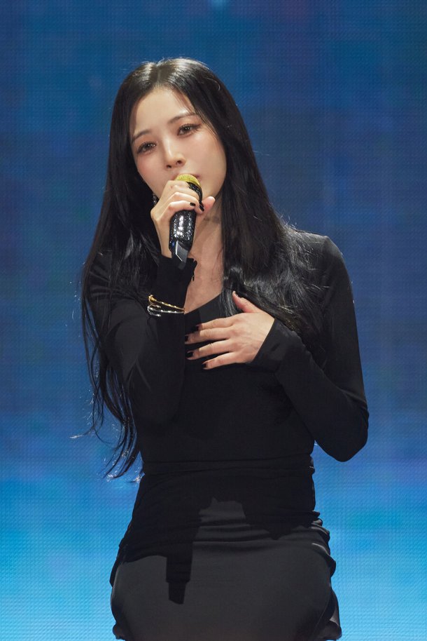 보아 향한 낙서 테러, 도심 곳곳에…팬들이 직접 지웠다 &apos;분노&apos;