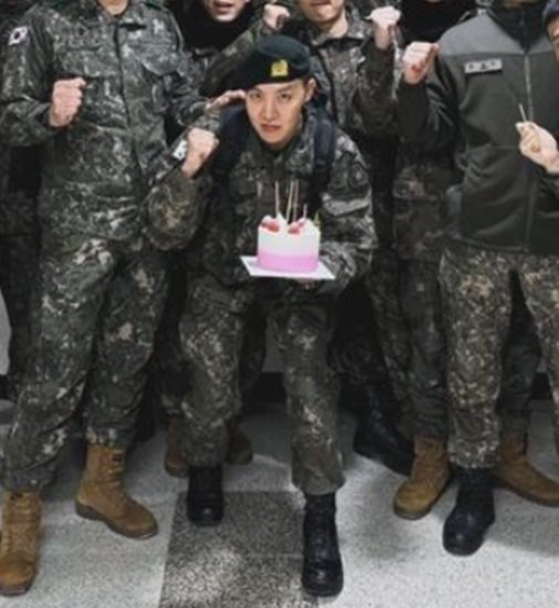 BTS J-Hope comemora seu aniversário no serviço militar… “Feliz Dia do Hobi”