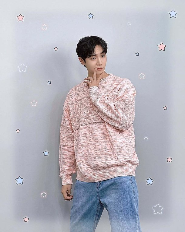 '대세' 추영우, 역시 '남친짤 정석'…벚꽃처럼 화사한 핑크빛 무드 [스타★샷]