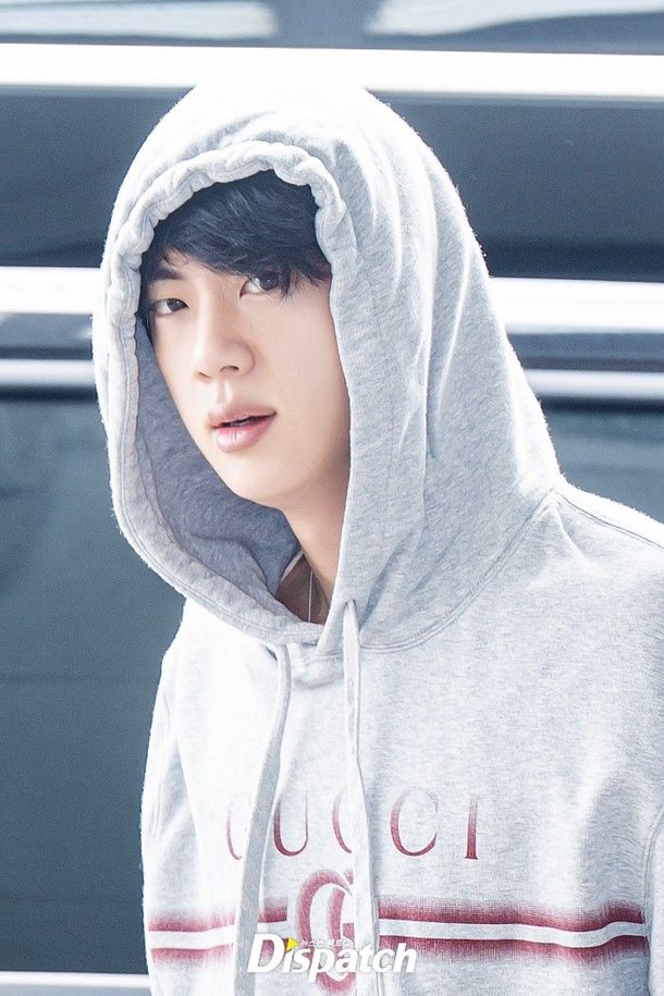 [현장포토] 석진, 직진만 알아…진, 브레이크 없는 미모