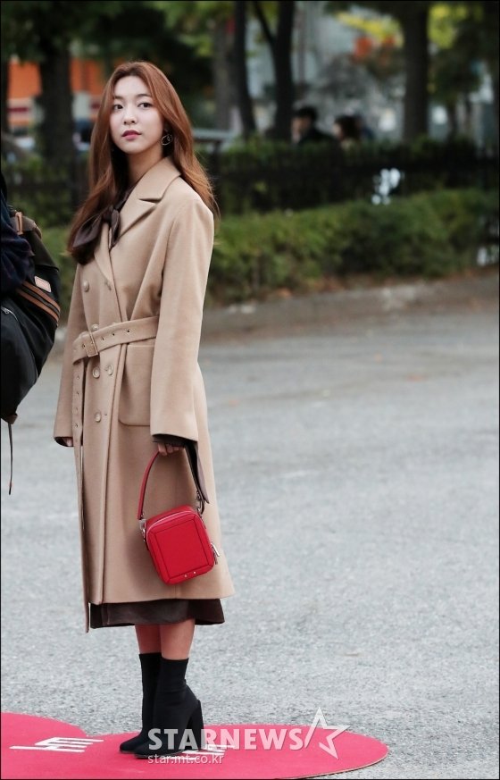 [âí¬í ]ë£¨ë, 'ê°ì ì¬ì¸'