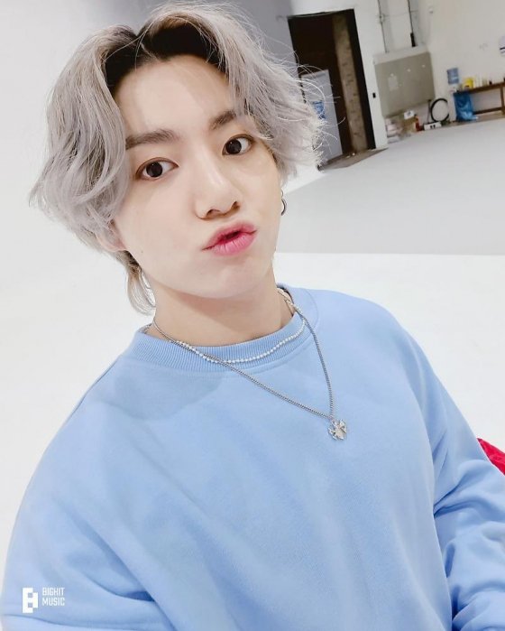 방탄소년단 정국 'abcdefghi__lmnopqrstuvwxyz' 전 세계가 반했다