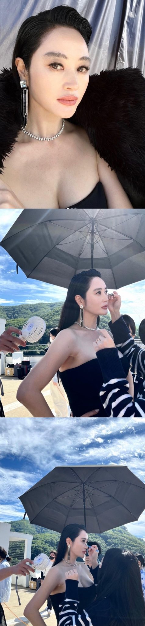 김혜수, 튜브톱 드레스 입고 한 컷…압도적 글래머 [스타IN☆] : 네이트 연예