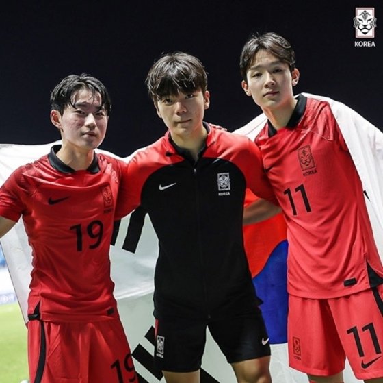 2023 U-17アジアカップ決勝進出を応援する代表選手たち/写真=大韓サッカー連盟SNS