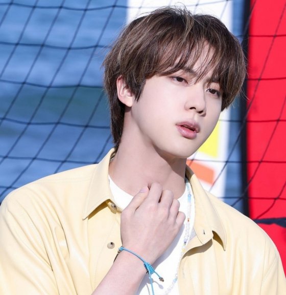 A música emocionante do BTS, 'Abyss', ocupa o primeiro lugar no iTunes em 20 países