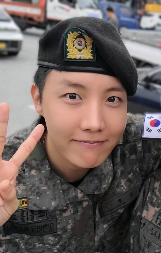 /Photo=J-Hope fandom