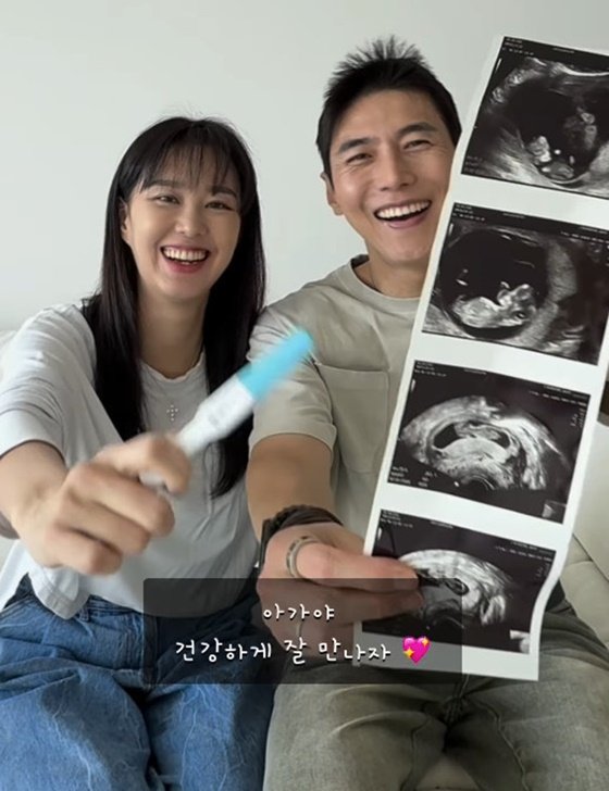 &apos;유산 후 임신&apos; 지소연♥송재희, 미담까지 등장 이런 연예인 가족 처음