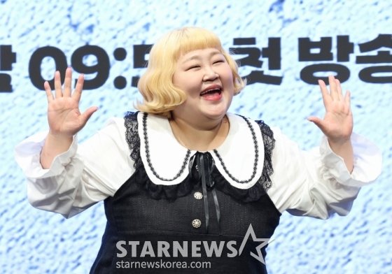 &apos;-18kg 정체기&apos; 홍윤화 주사 NO…40kg 감량 목표[스타이슈]