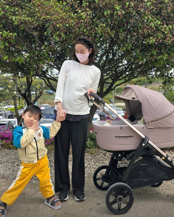 원더걸스 혜림, &apos;집값 세계 1위&apos; 홍콩집 떠나 소탈 일상 가족과 함께