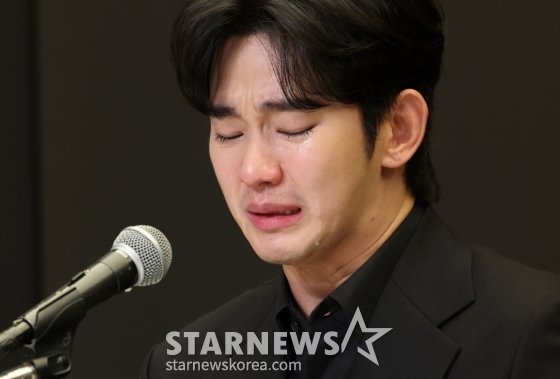 여돌 성관계·살인교사? 김수현 스캔들, 사실확인 없는 트래시 토크 향연[★FOCUS]
