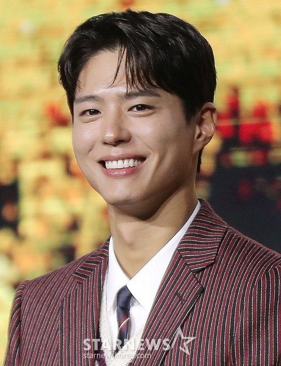 &apos;아이유 남편&apos; 박보검, &apos;폭싹&apos; 대박 솔직 심경 행복 성층권 뚫어 [핑계고]