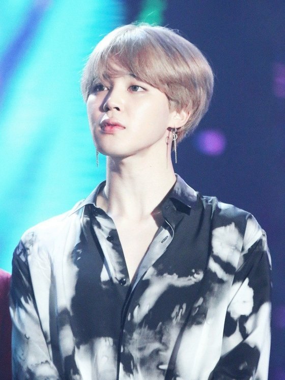 방탄소년단 지민 &apos;Who&apos; K팝 최초 스포티파이 美차트 300일 연속 차트인