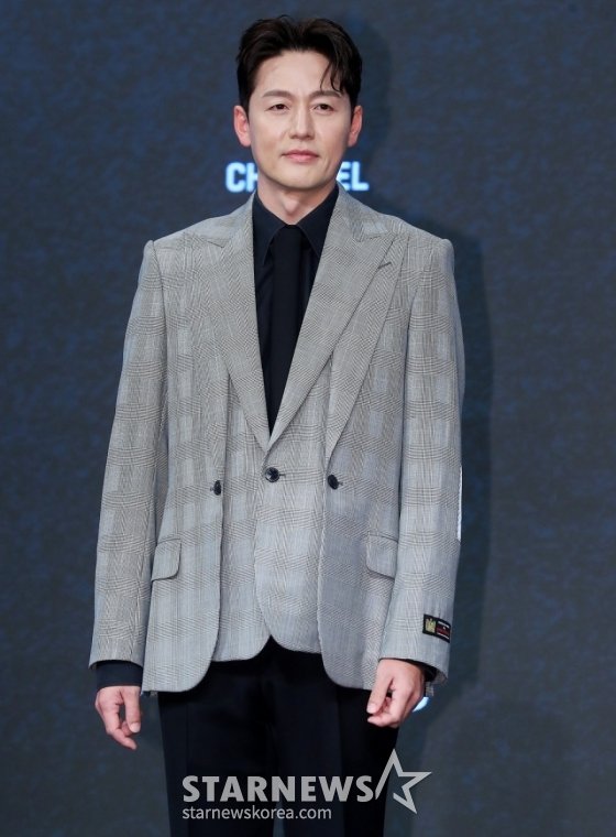 이정진, 前여친 연예인? 최근 연애 2년전 미소로 답했다[신랑수업]