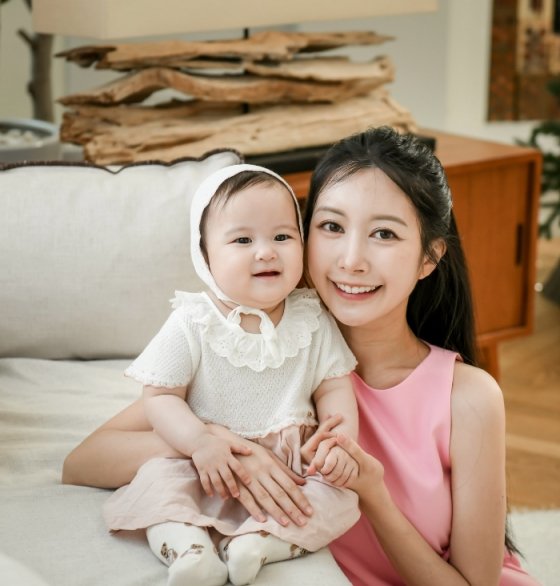 &apos;이지훈♥&apos; 아야네, 영주권 획득 韓 온 지 13년만…외로움 많이 느껴