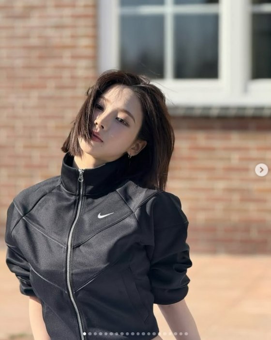 카리나, 이번엔 올블랙 착장…새까만 하트 속 근황 20장 대방출