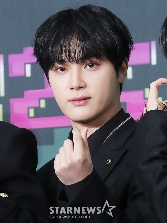 &apos;AV배우와 성매매&apos; 주학년 탈퇴…남은 더보이즈 멤버들, 팬들에 사과 정말 미안