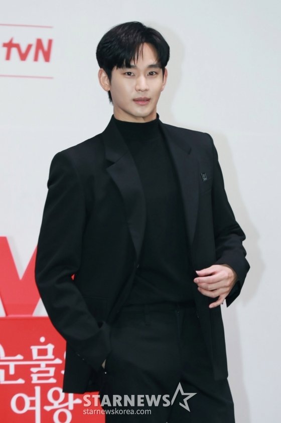 김수현, 이준호·변우석 꺾은 인기…줄소송 당해도 &apos;스타랭킹 男배우 7주째 1위&apos;