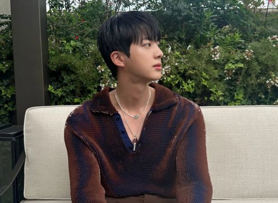BTS Jin Selected as the Only Male Idol Among 'Moments of the Year' at the World's 4 Major Fashion Weeks