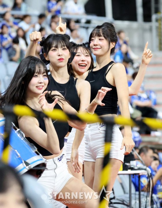 천소윤 치어리더 삼성 라이온즈 응원단 단체 퍼포먼스