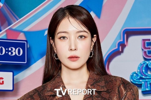&apos;취중 라방 논란&apos; 보아, 팬들 업고 다시 무대로 돌아간다 [리폿-트]