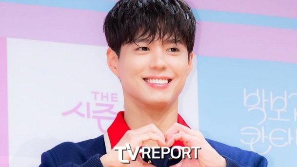 박보검, 인성 폭로…女스태프에 윙크 날리며 안 걸렸어, 걱정 마 [RE:뷰]