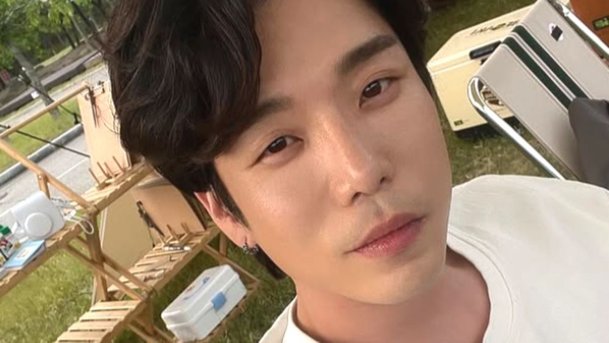 &apos;2AM&apos; 이창민, 산에서 조난 당해…뱀 가득→죽을 고비 넘겼다 [RE:뷰]