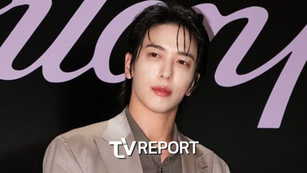 정용화, 길거리 버스킹 중 경찰 연행…매니저가 한걸음에 달려와 [RE:뷰]