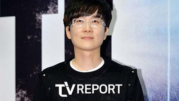 또 자취 감춘 &apos;신비주의&apos; 서태지, 16세 연하 여배우와 함께 있었다 (&apos;힛트쏭&apos;)
