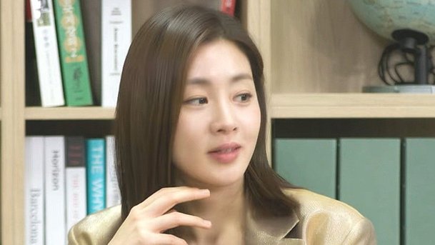 강소라, AI 초고속 발전에 불안감 가득…배우는 안전할 줄 알았는데 [RE:뷰]