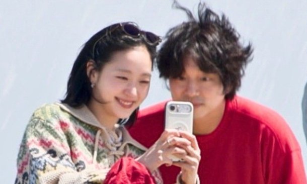 Gong Yoo and Kim Go Eun reunited after 10 years... 'Goblin' team couple trip to Gangneung