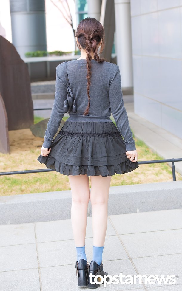 레드벨벳 조이, &apos;예쁘게 땋은 헤어스타일을 보여주고 싶어요&apos; (동물농장 출근길) [HD포토]
