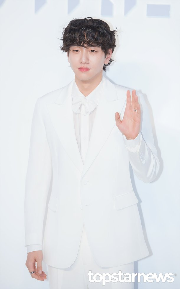 &quot;속상하고 죄송해&quot;…남윤수, '19금 게시물' 인스타 리포스트 해명→차기작만 3편 [TOP이슈]